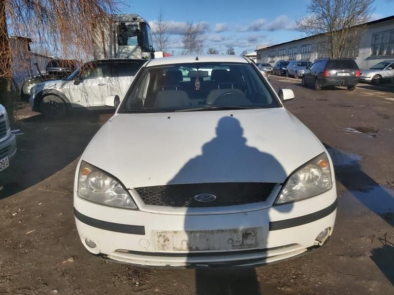 Ford, Saloon | 7