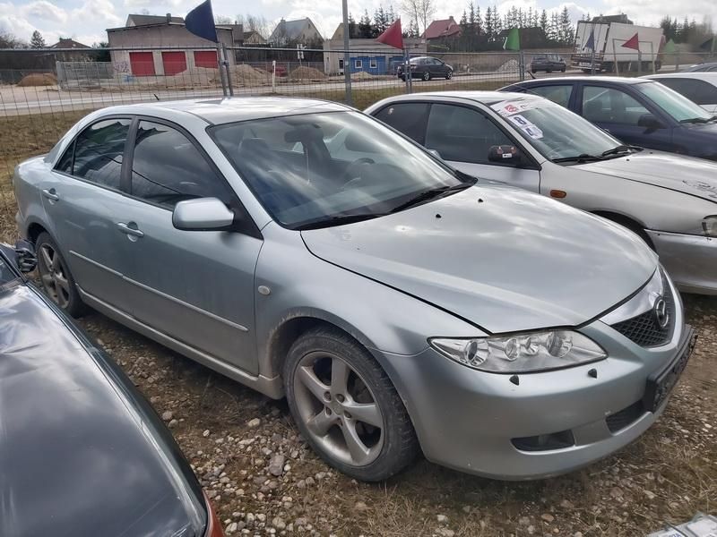 Mazda, Sedanas