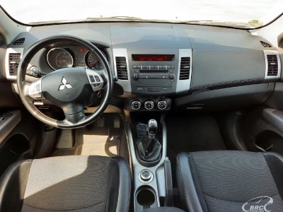 Mitsubishi Outlander | 2