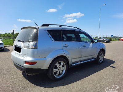 Mitsubishi Outlander | 1