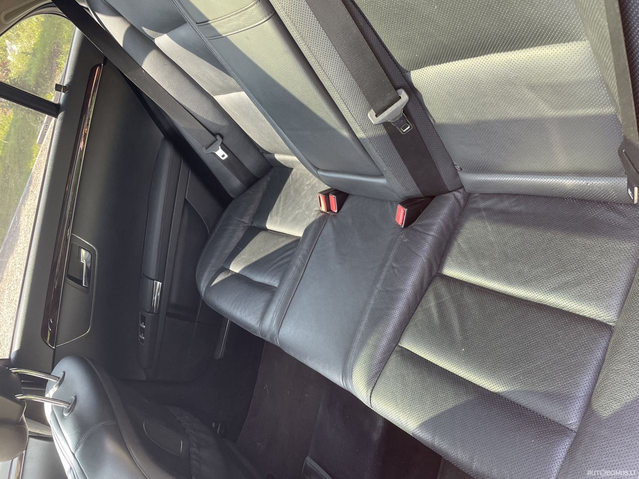 Mercedes-Benz S550 | 9