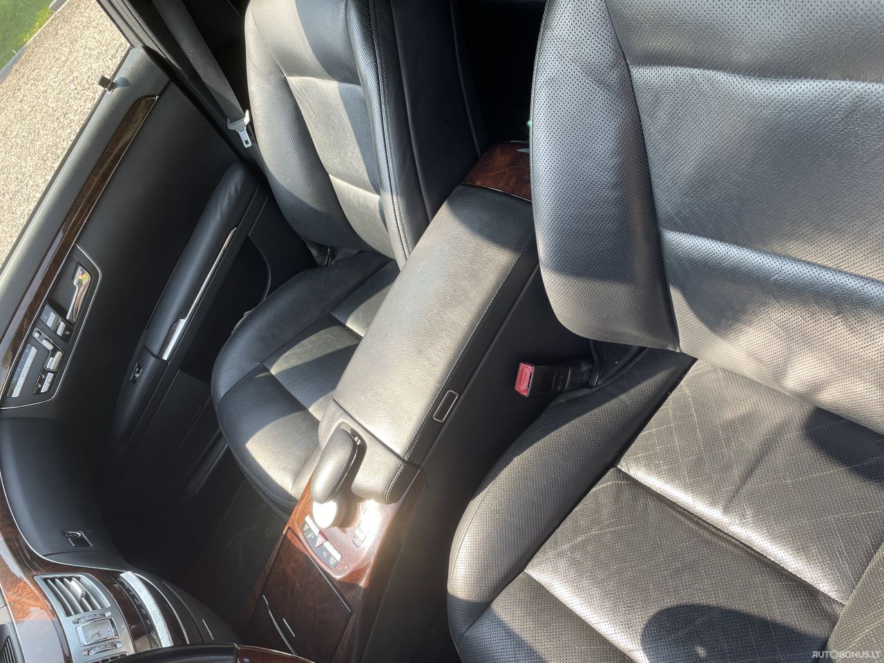 Mercedes-Benz S550 | 11