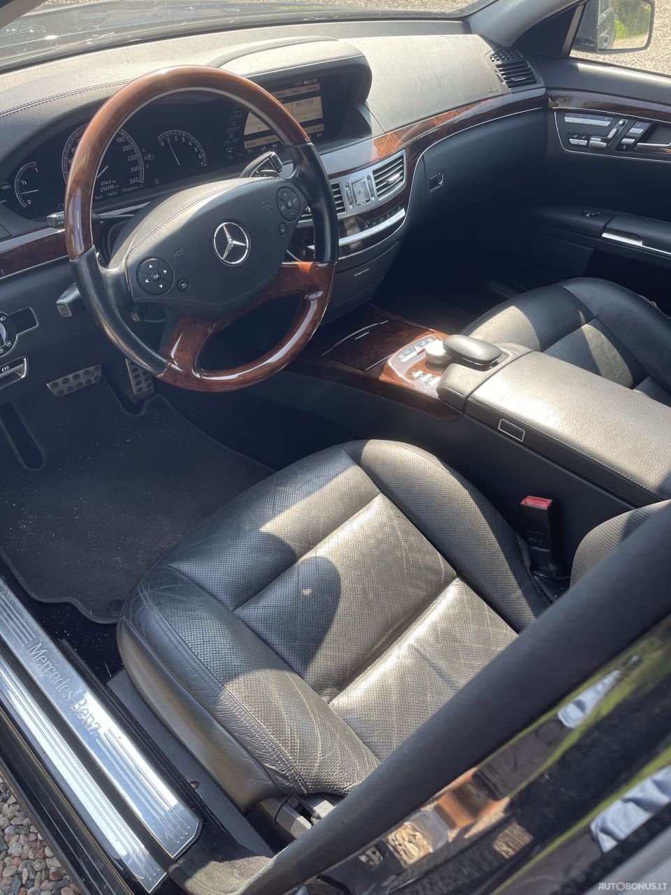 Mercedes-Benz S550 | 5
