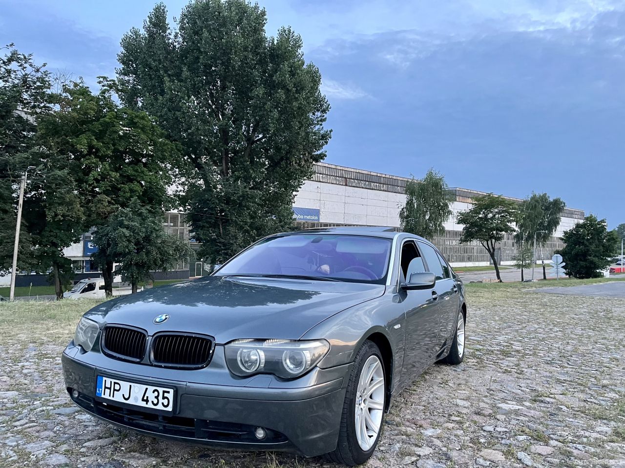BMW 735 | 2