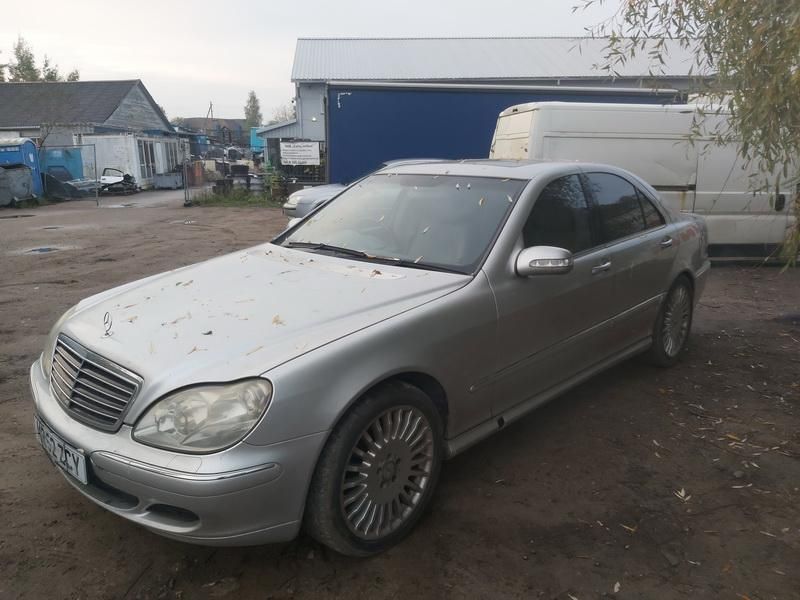 Mercedes-Benz, Седан | 3