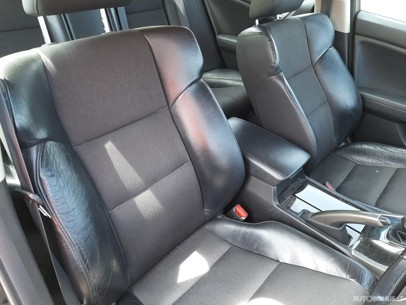 Honda Accord, Sedanas | 10