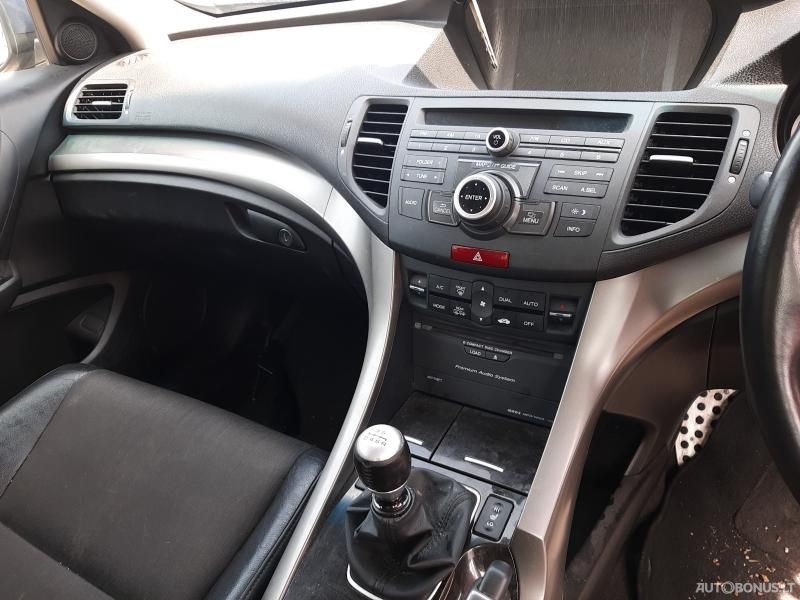 Honda Accord, Sedanas | 8