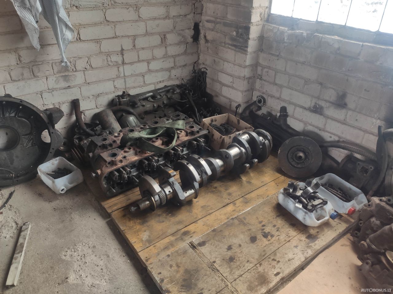 Kirovec V6 V8 V8 TURBO, Žemės ūkio technikos dalys | 1