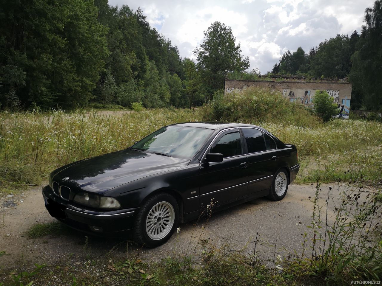 BMW 523 | 2