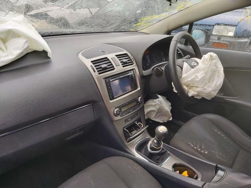 Toyota, Saloon | 5