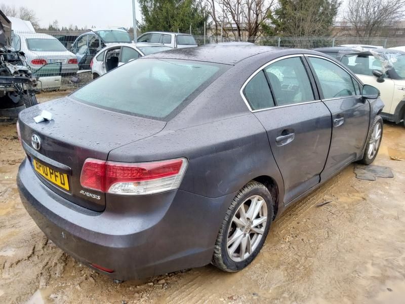 Toyota, Saloon | 7