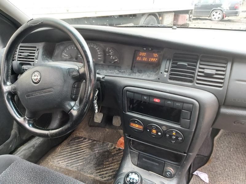 Opel, Hatchback | 4
