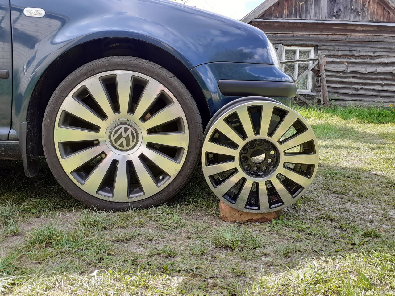 Volkswagen Golf | 4