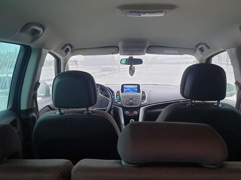 Opel Zafira | 15