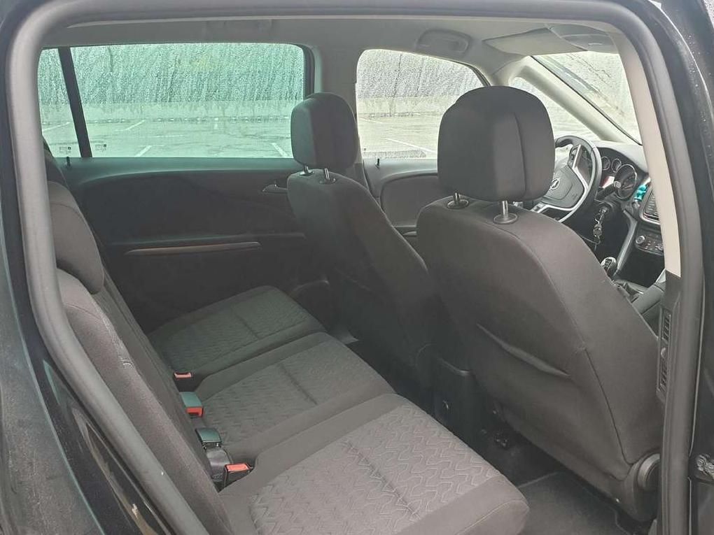 Opel Zafira | 8