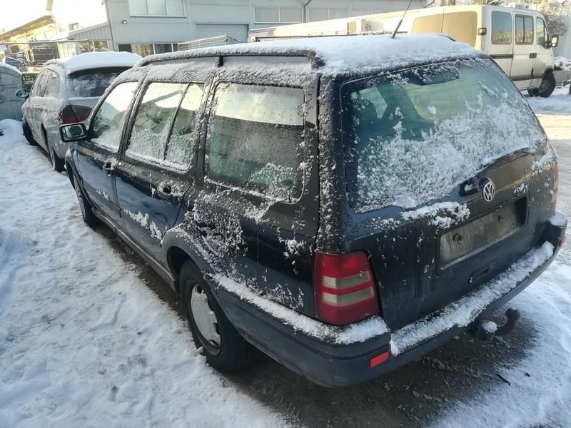 Volkswagen, Universalas | 6