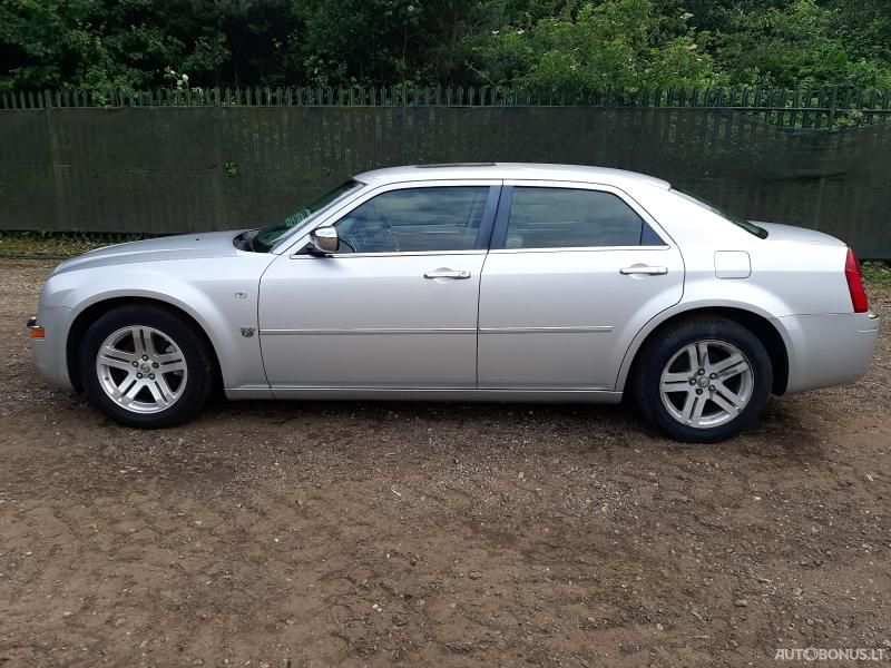 Chrysler 300 C, Saloon