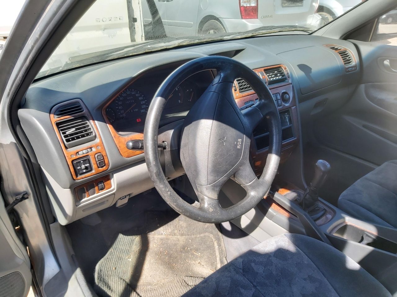 Mitsubishi, Saloon | 5