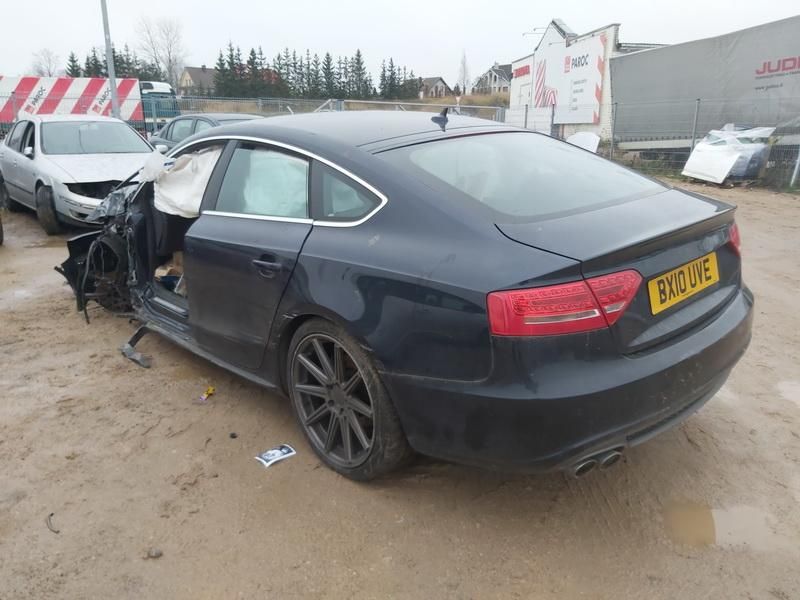 Audi, Седан | 6