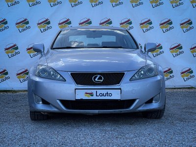 Lexus IS 220 | 1