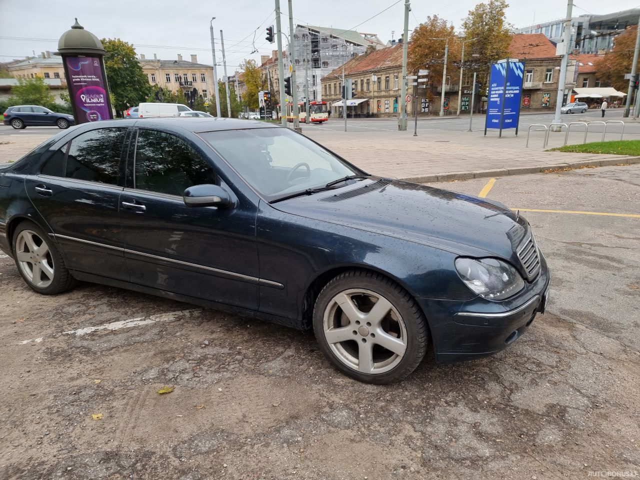 Mercedes-Benz S320 | 10
