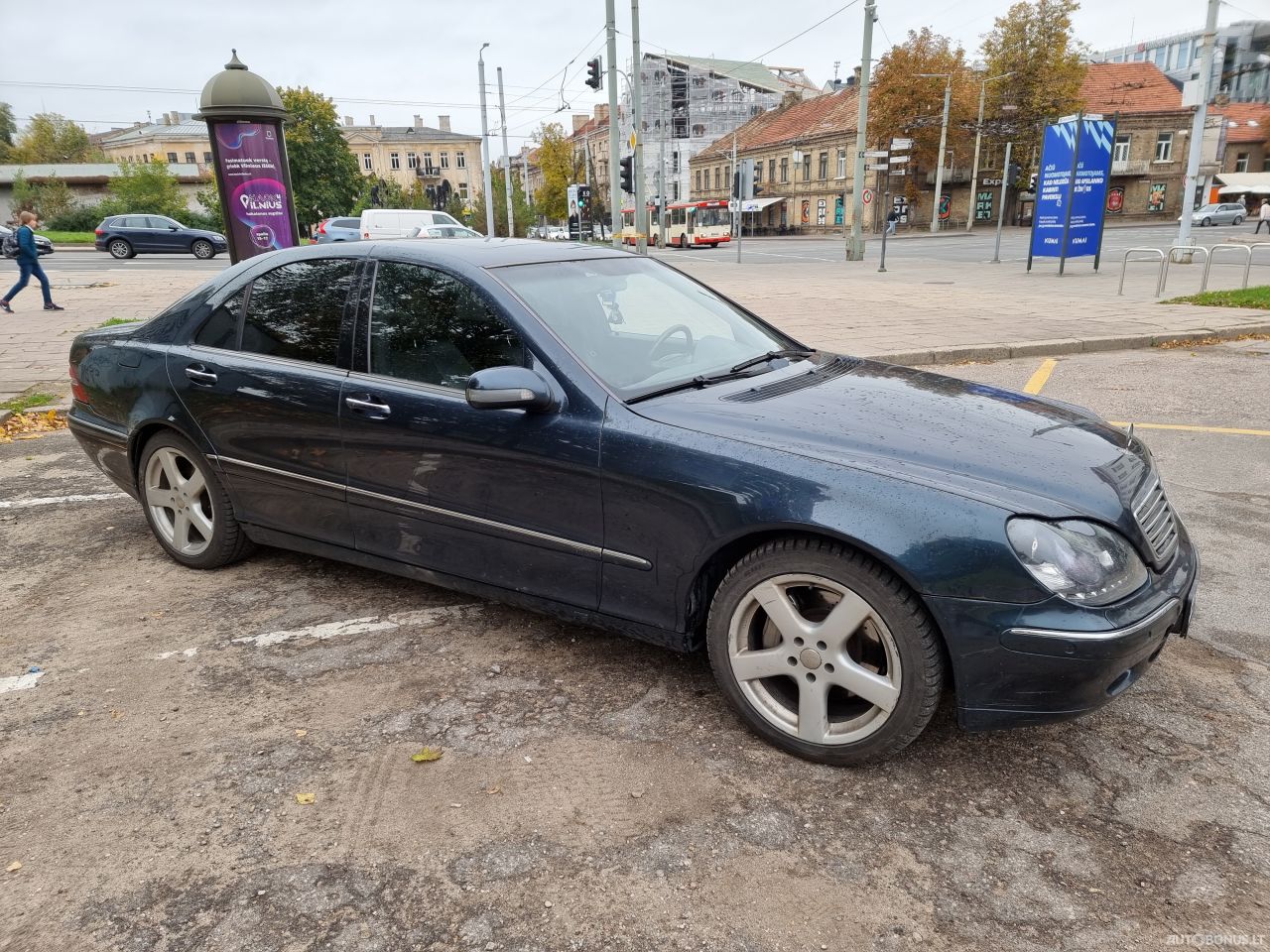 Mercedes-Benz S320 | 12