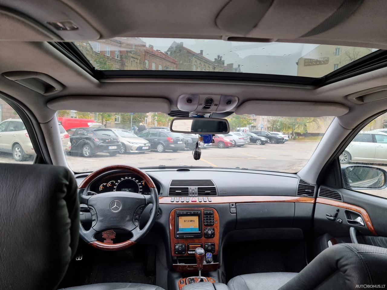 Mercedes-Benz S320 | 19