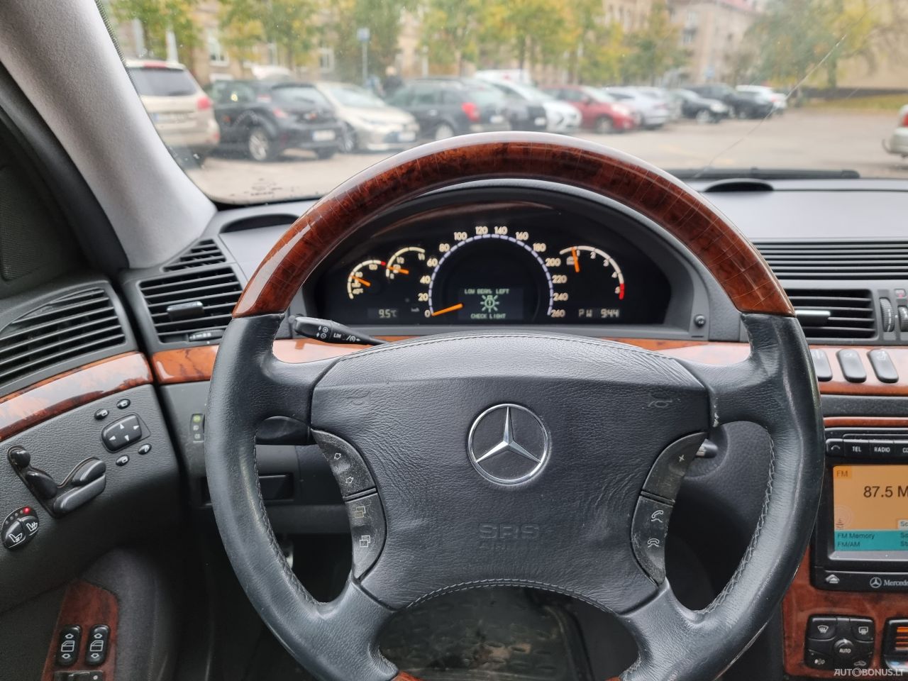 Mercedes-Benz S320 | 23