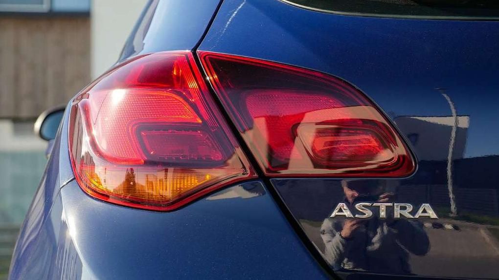 Opel Astra | 9