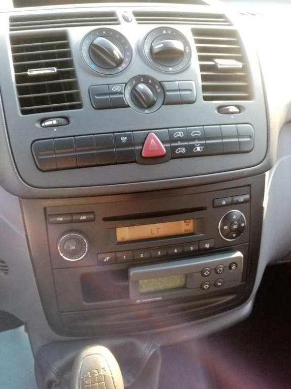 Mercedes-Benz Vito | 9