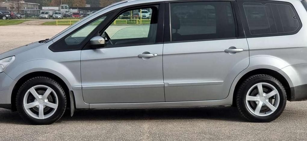 Ford Galaxy | 4