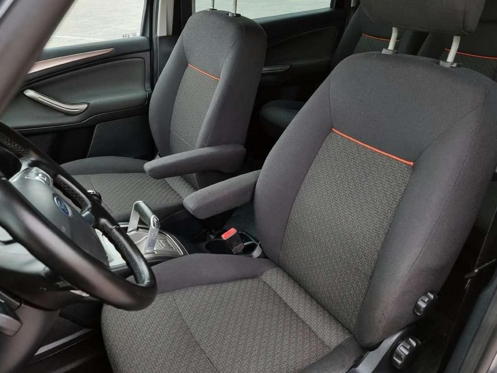 Ford Galaxy | 11