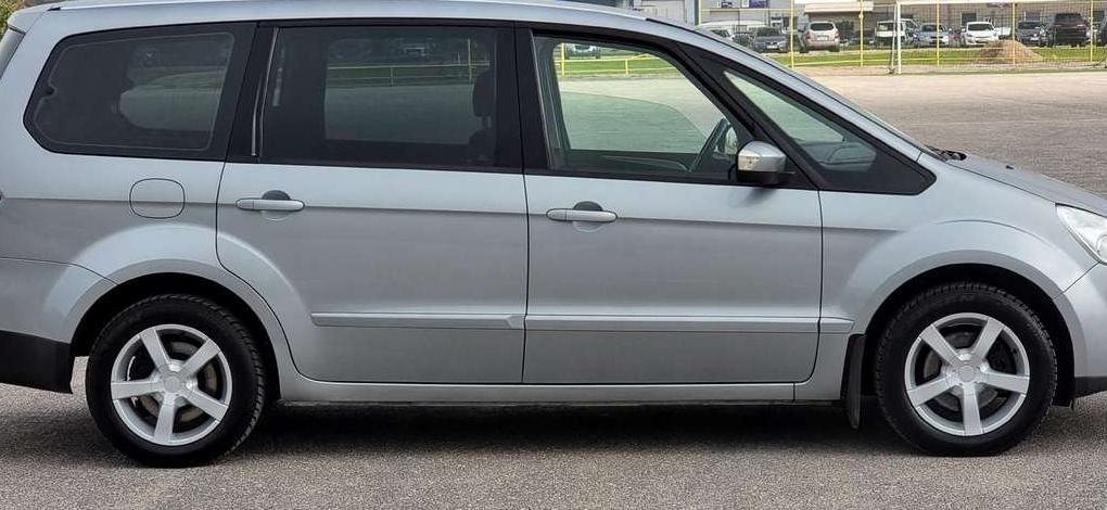 Ford Galaxy | 5