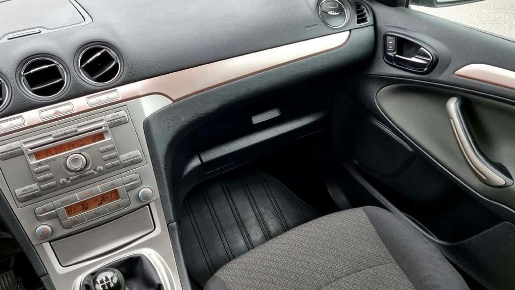 Ford Galaxy | 18