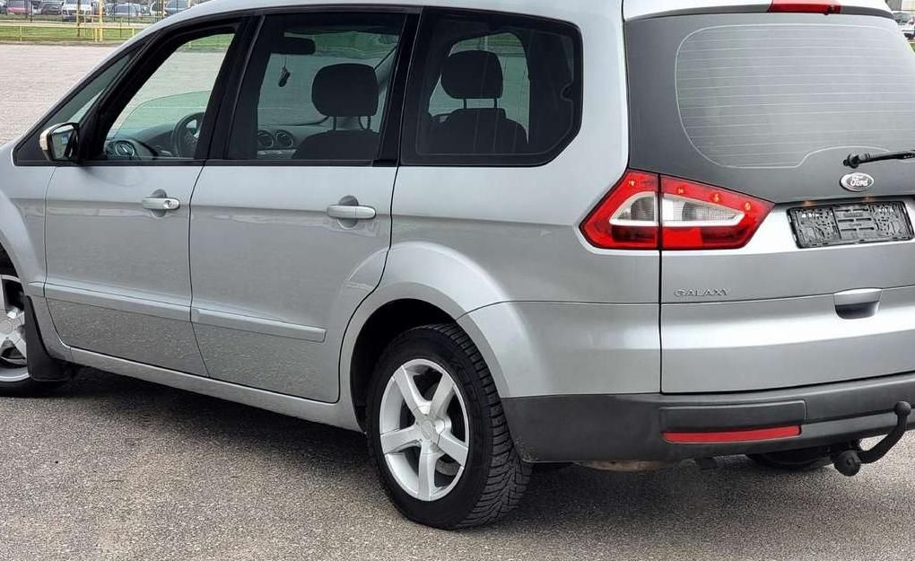 Ford Galaxy | 6