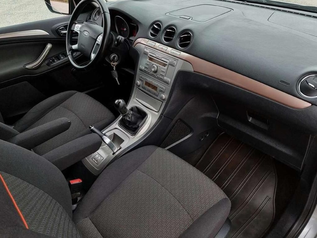 Ford Galaxy | 15