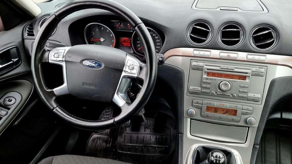 Ford Galaxy | 17