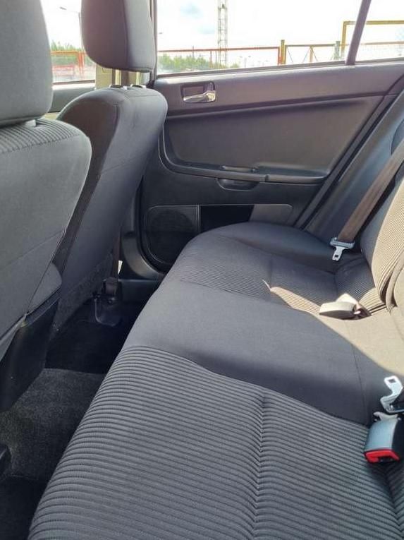 Mitsubishi Lancer | 8