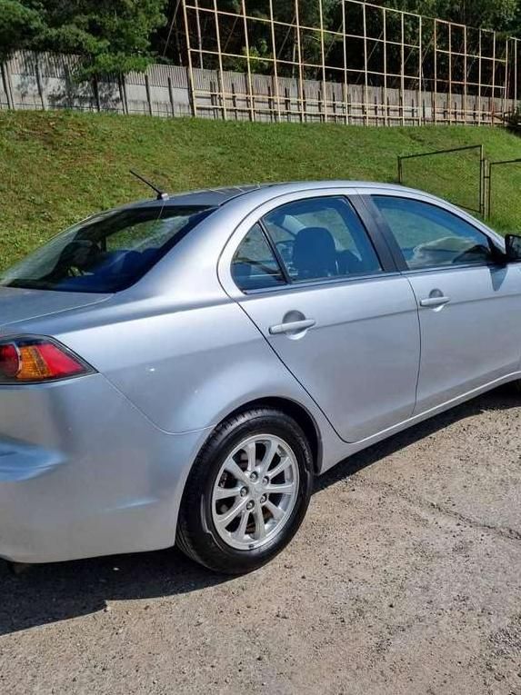 Mitsubishi Lancer | 3