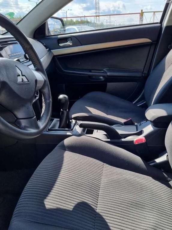 Mitsubishi Lancer | 6