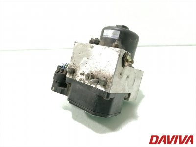 Toyota RAV4, Visureigis | 1