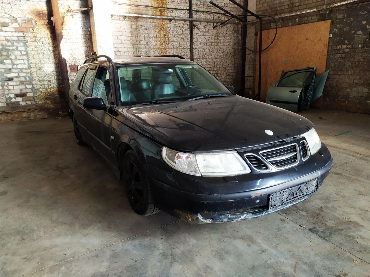 Saab, Universal