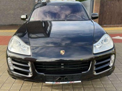 Porsche Cayenne | 1