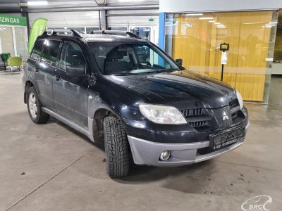 Mitsubishi Outlander | 3