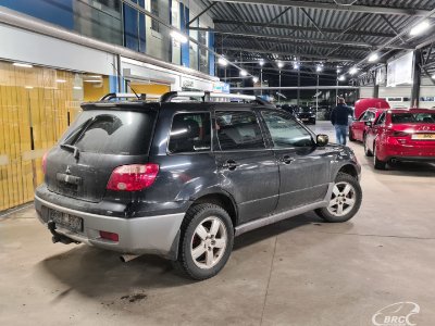 Mitsubishi Outlander | 1