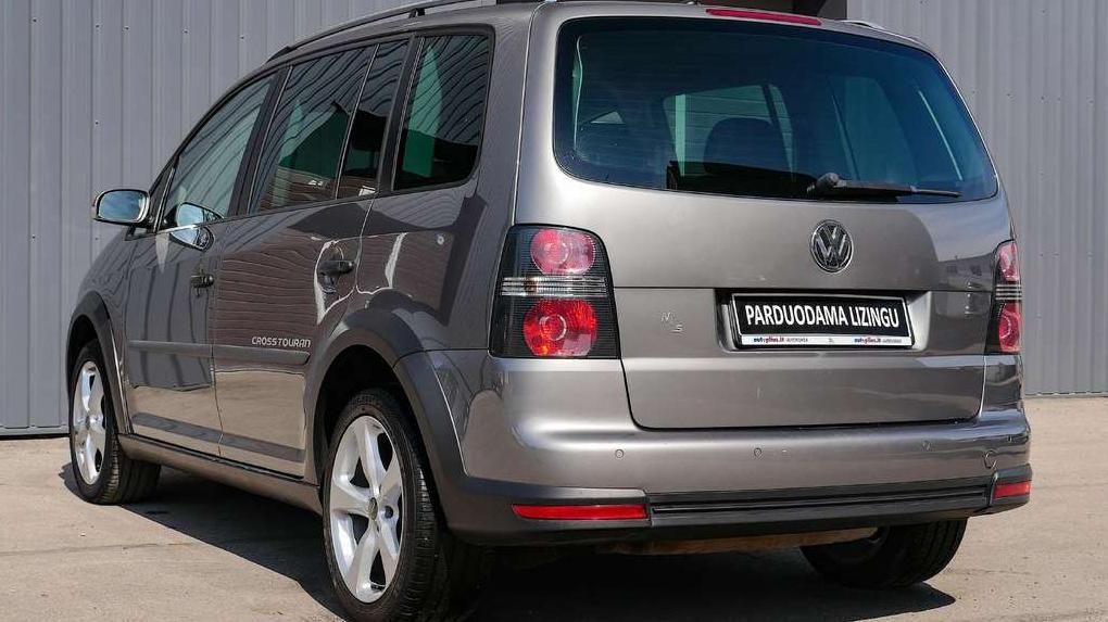 Volkswagen Touran | 9