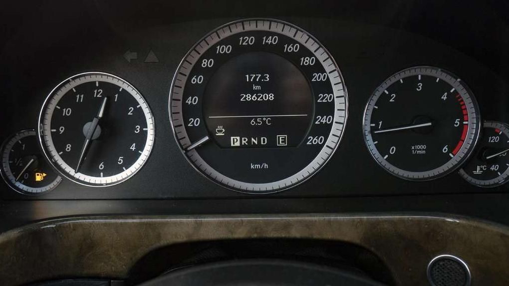 Mercedes-Benz E220 | 18