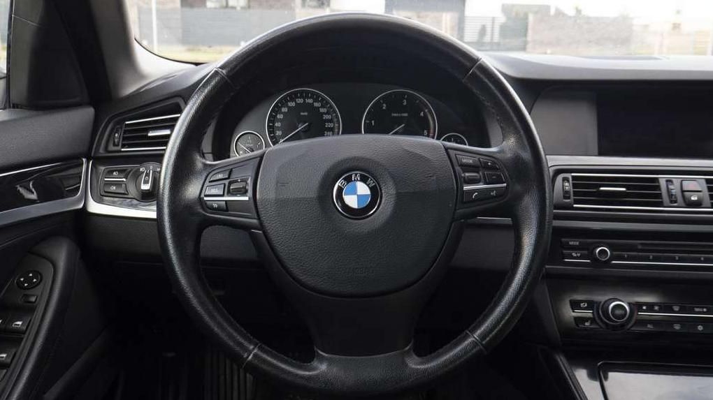 BMW 520 | 13