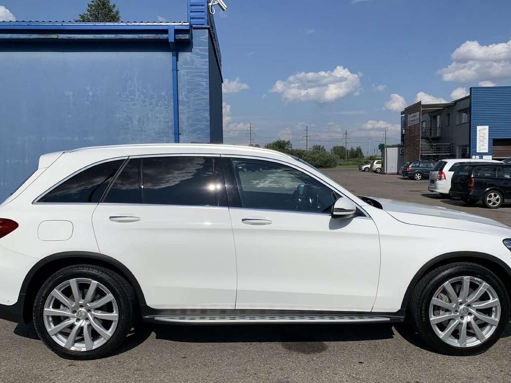 Mercedes-Benz GLC250 | 3