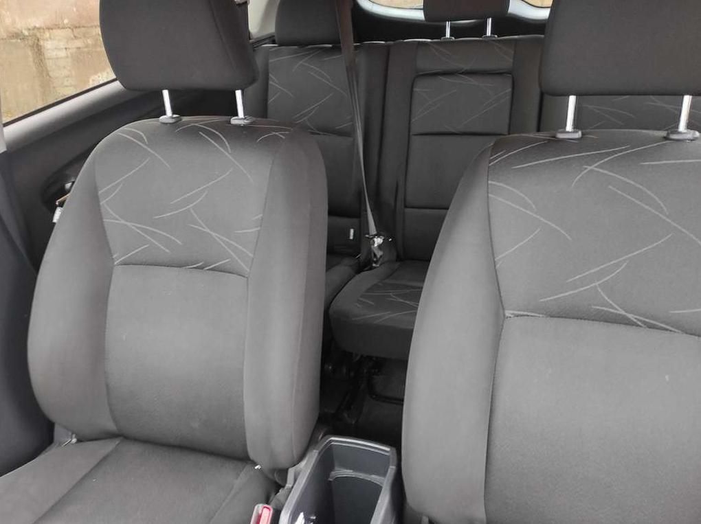 Toyota Verso | 9
